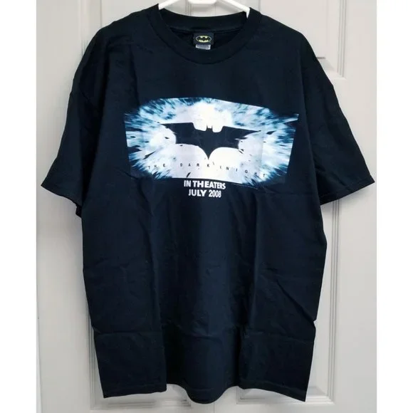 🆕️ Vintage Batman The Dark Knight Wizard World Chicago 2007 exclusive t-shirt - Picture 1 of 3